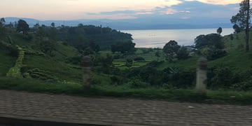 kivu lake from the road's view